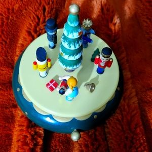 HAND MADE IN GERMANY WALTZ OF THE FLOWERS No. 2763 SWISS MADE BY REUGE RETIRED